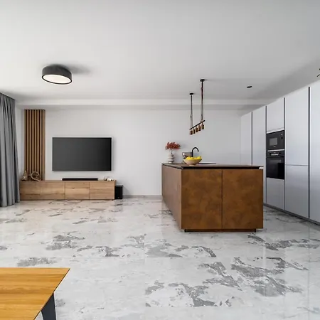 Beachfront Erce With Private 40sqm Heated Pool, A Gym, 7 En-suite Bedrooms, A Rooftop Terrace, 2 Living Areas * Duće