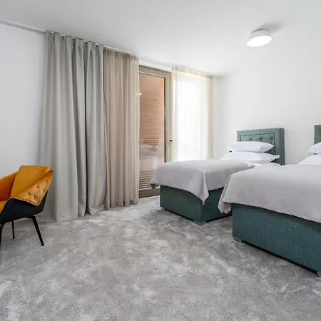 Beachfront Erce With Private 40sqm Heated Pool, A Gym, 7 En-suite Bedrooms, A Rooftop Terrace, 2 Living Areas Villa Duće